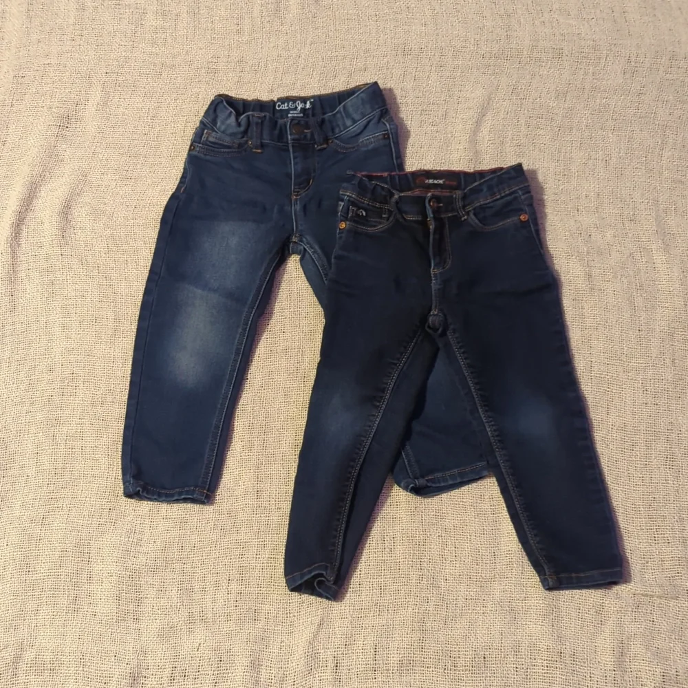 Pair of 3T Girl Jeans - Picture 1 of 8